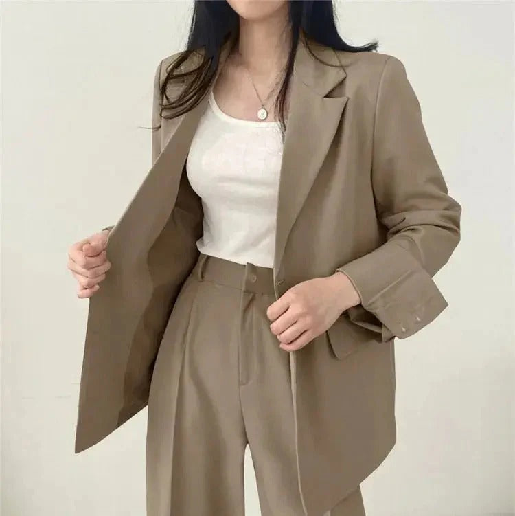 Conjunto de traje de mujer con blazer entallado y pantalones de pierna ancha
