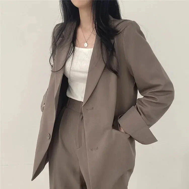 Conjunto de traje de mujer con blazer entallado y pantalones de pierna ancha