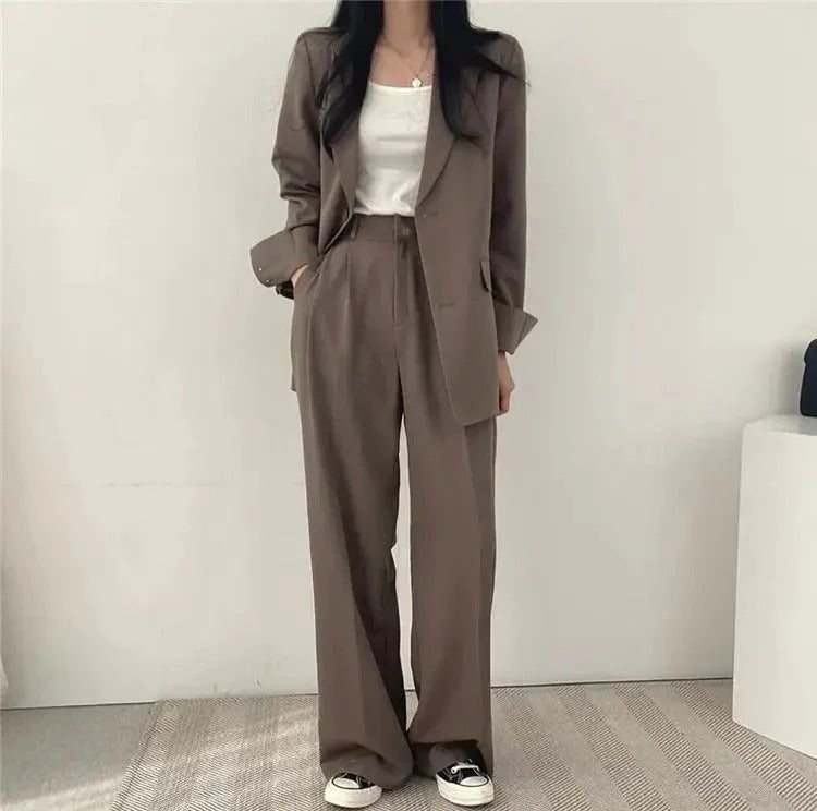Conjunto de traje de mujer con blazer entallado y pantalones de pierna ancha
