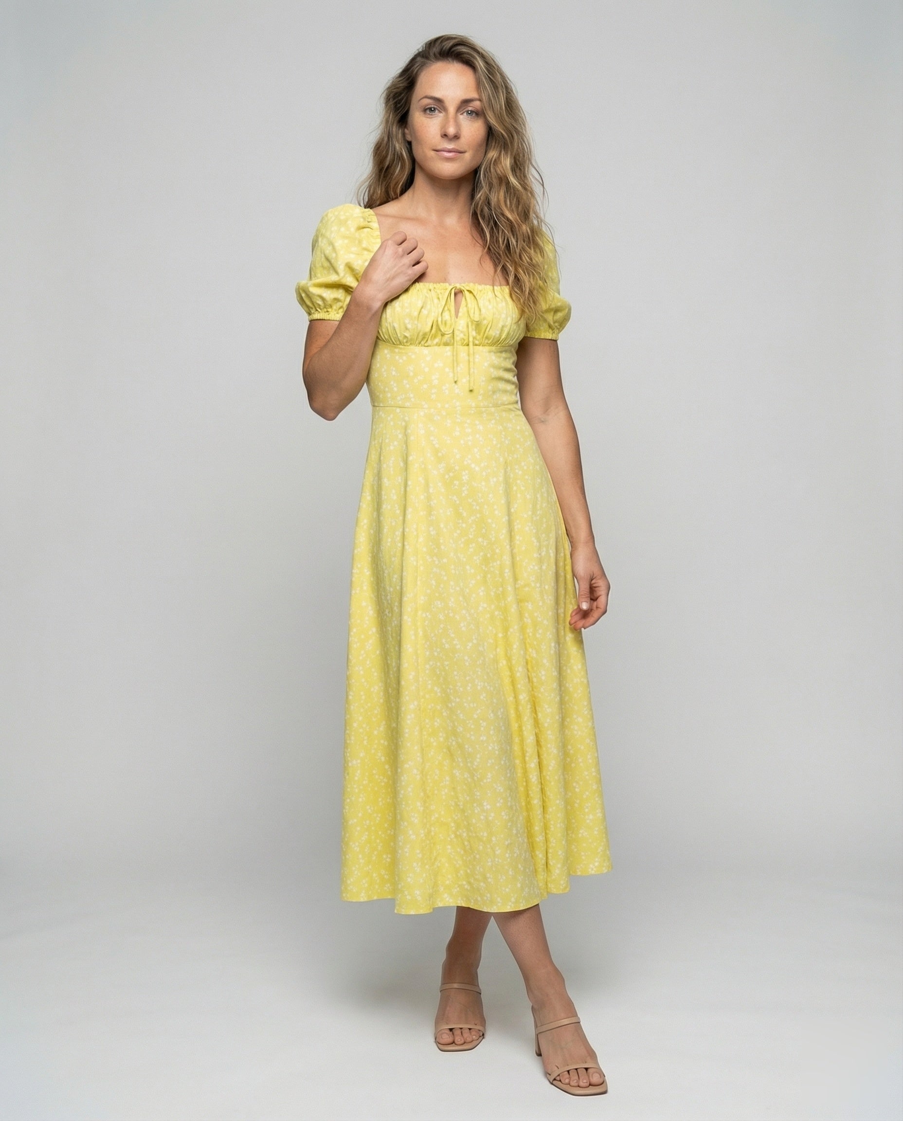 Vestido midi de mujer con mangas abullonadas y cuello cuadrado