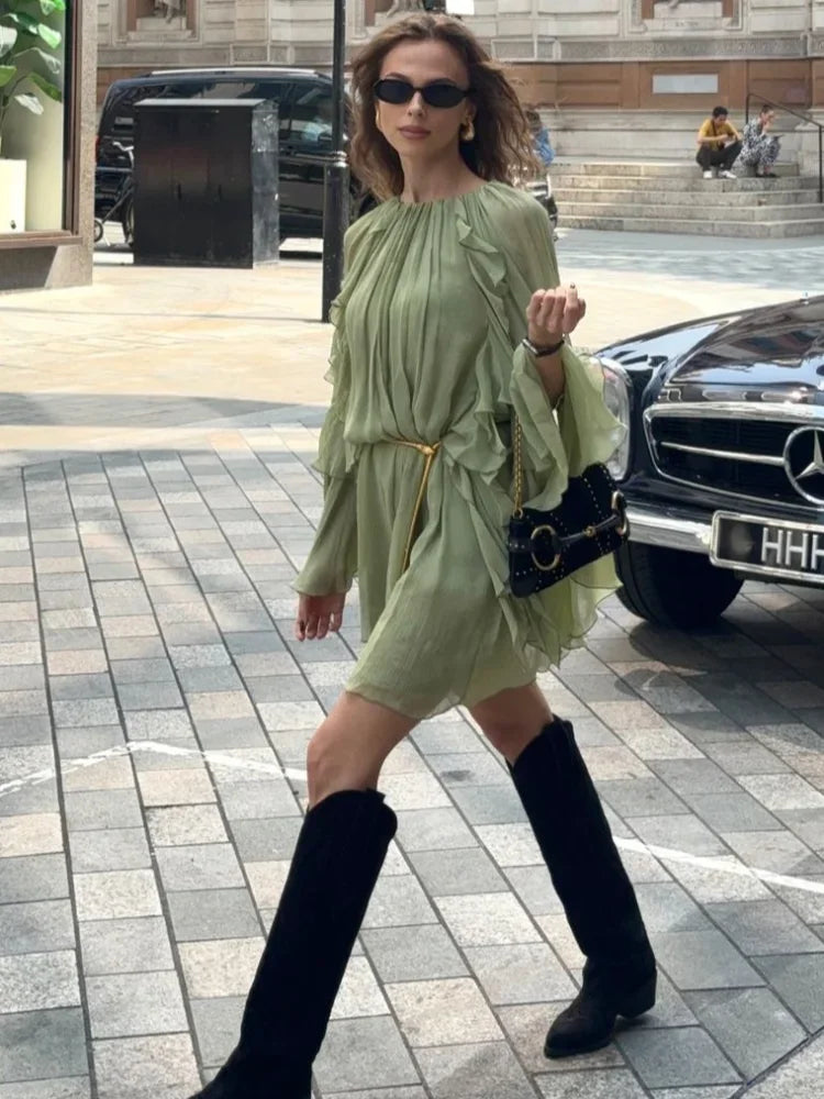Vestido mini fluido con volantes para mujer