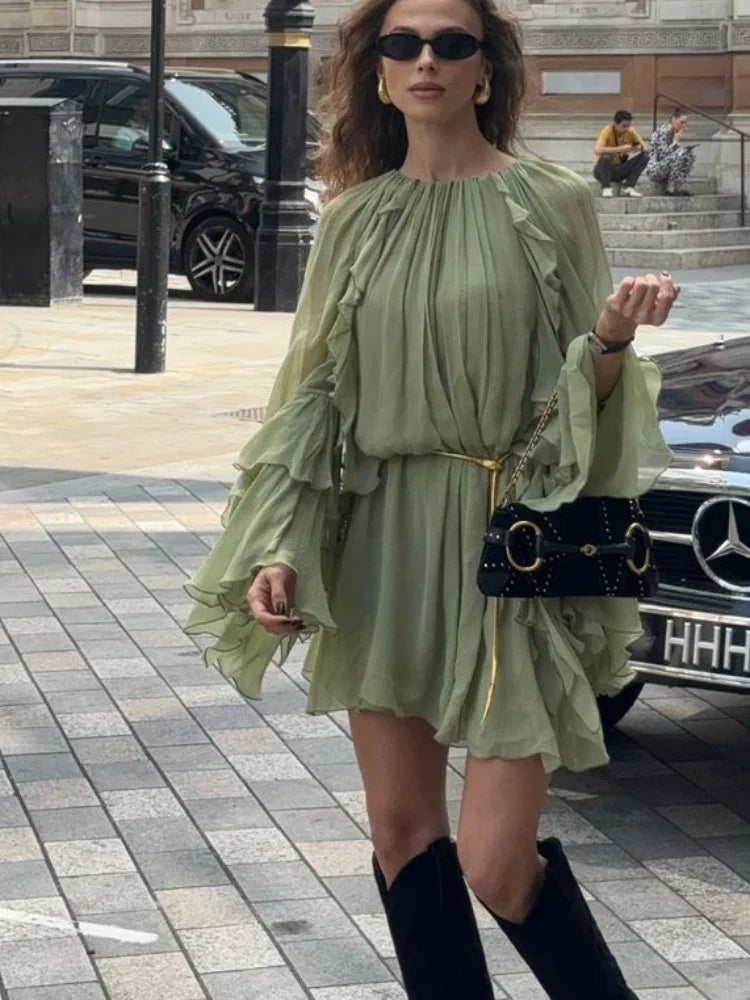 Vestido mini fluido con volantes para mujer